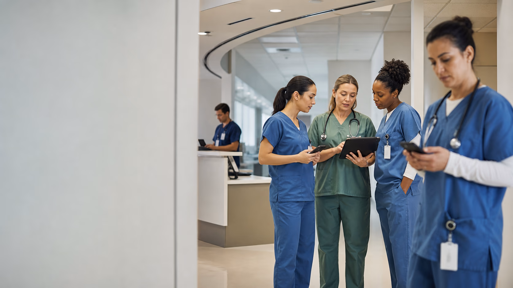 Clinical team coordinating a hospital shift handoff